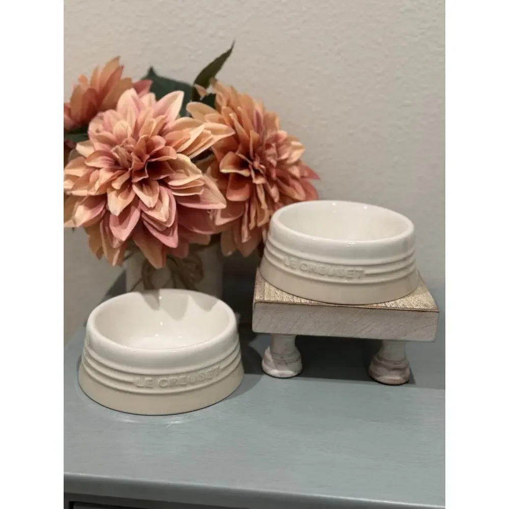 Le Creuset Meringue Stoneware Pet Bowl- 1 Dish